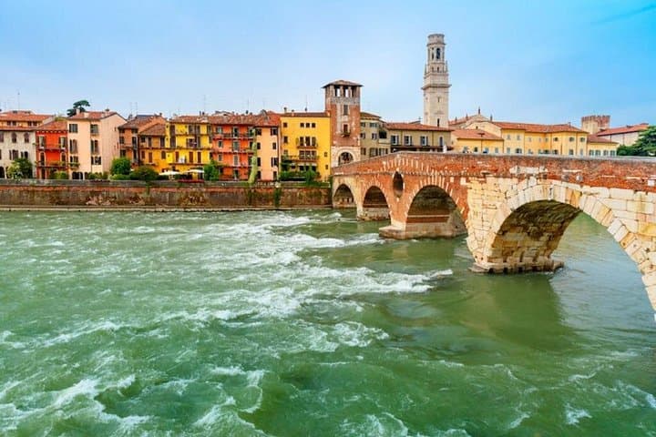 Verona Private Guided Walking Tour, Romeo & Juliet and More
