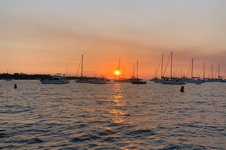 Sailboat tour to the island of Cannes